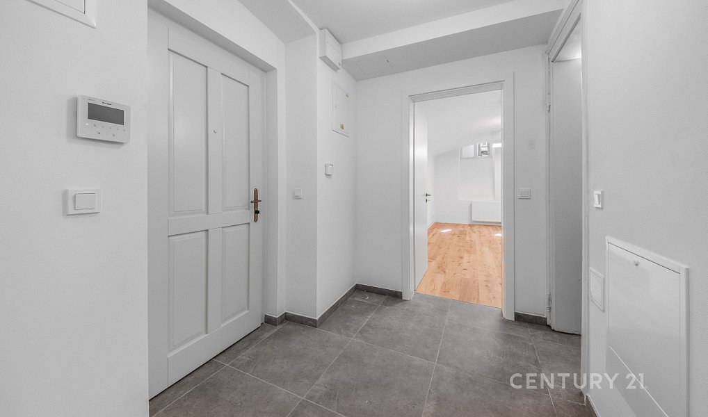 Pronájem bytu 2+kk 50 m², Praha – náhled fotky 11
