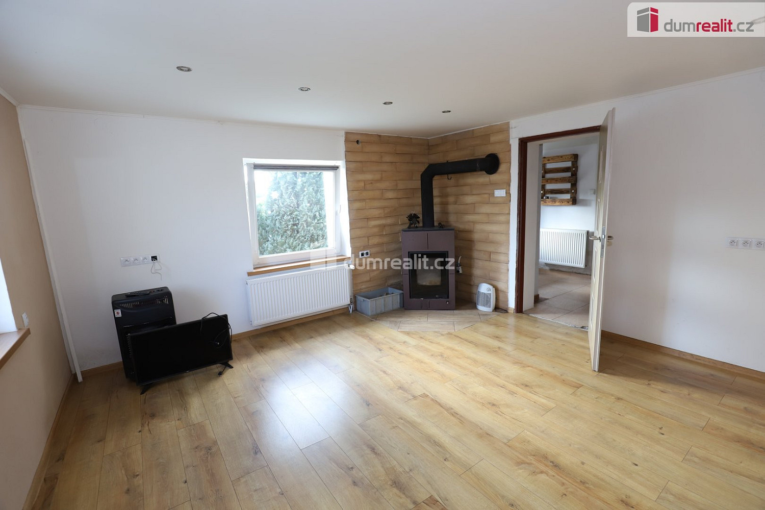 Prodej domu 180 m² s pozemkem 1 242 m²