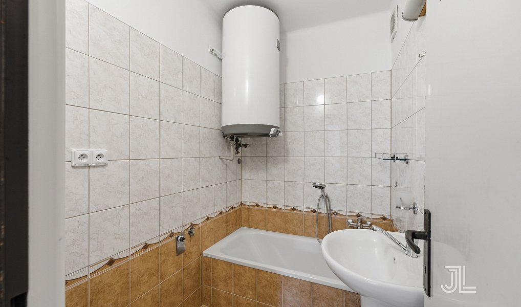 Prodej bytu 3+1 83 m², Žižice – náhled fotky 8