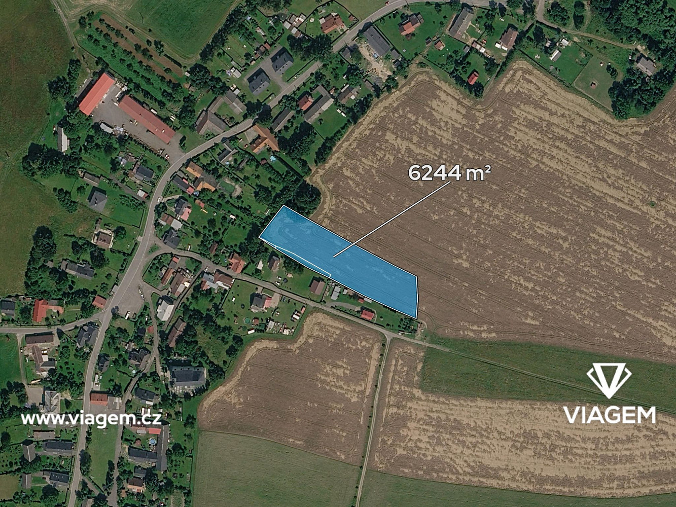 Prodej stavebního pozemku 2 081 m² – fotografie 2