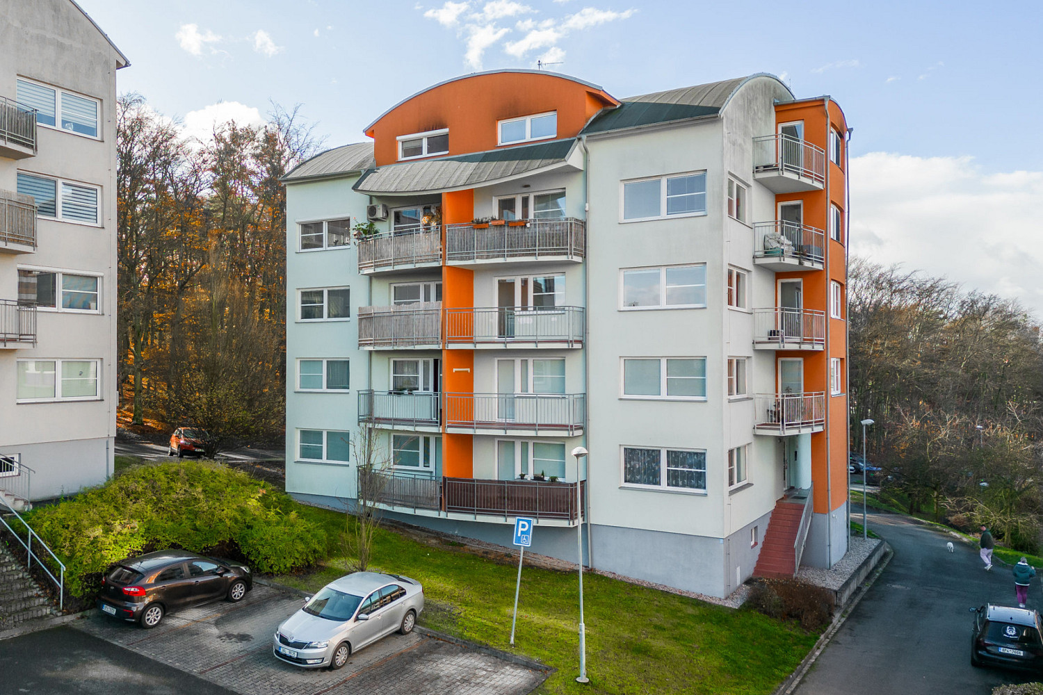 Pronájem bytu 2+kk 57 m² – fotografie 3