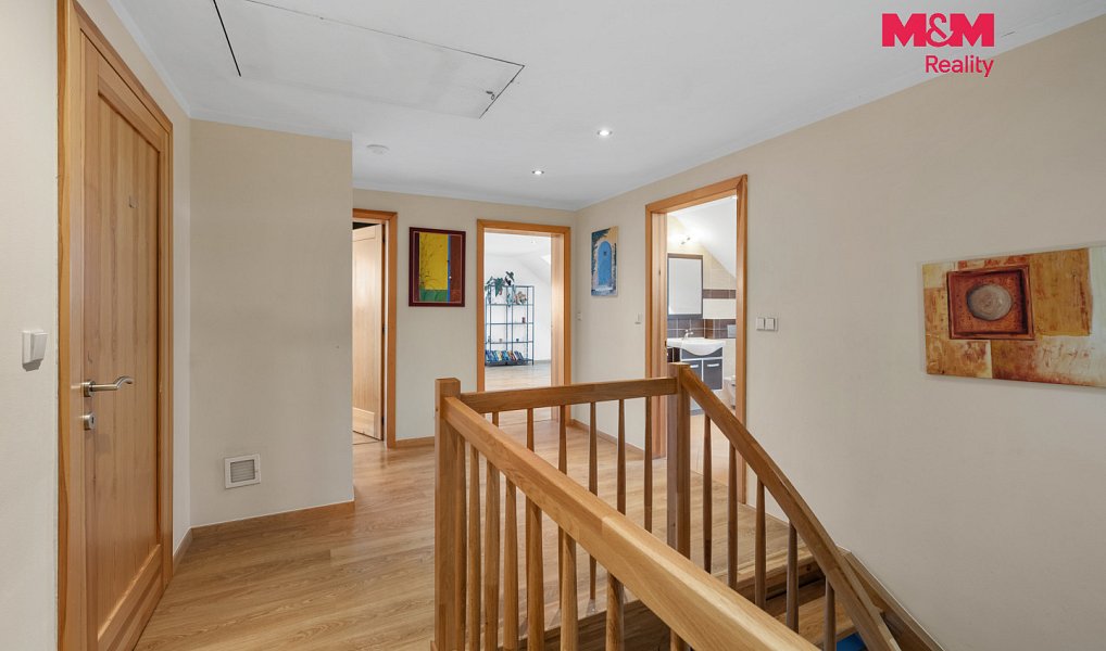 Prodej domu 305 m² s pozemkem 912 m², Hradečno – náhled fotky 5