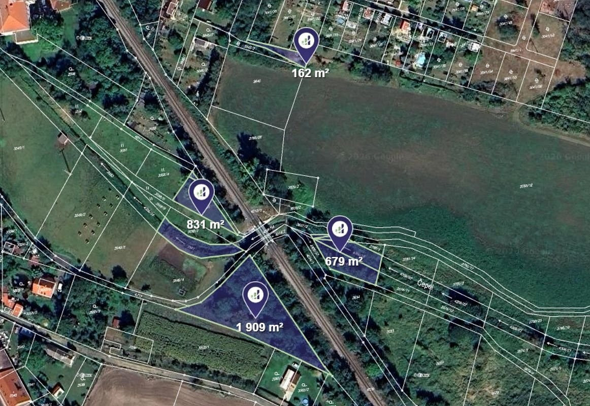 Prodej pole 1 878 m²