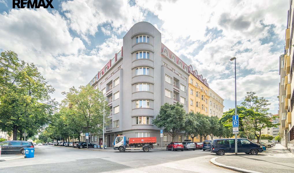Pronájem bytu 1+kk 25 m², Praha – fotka 1 z 19