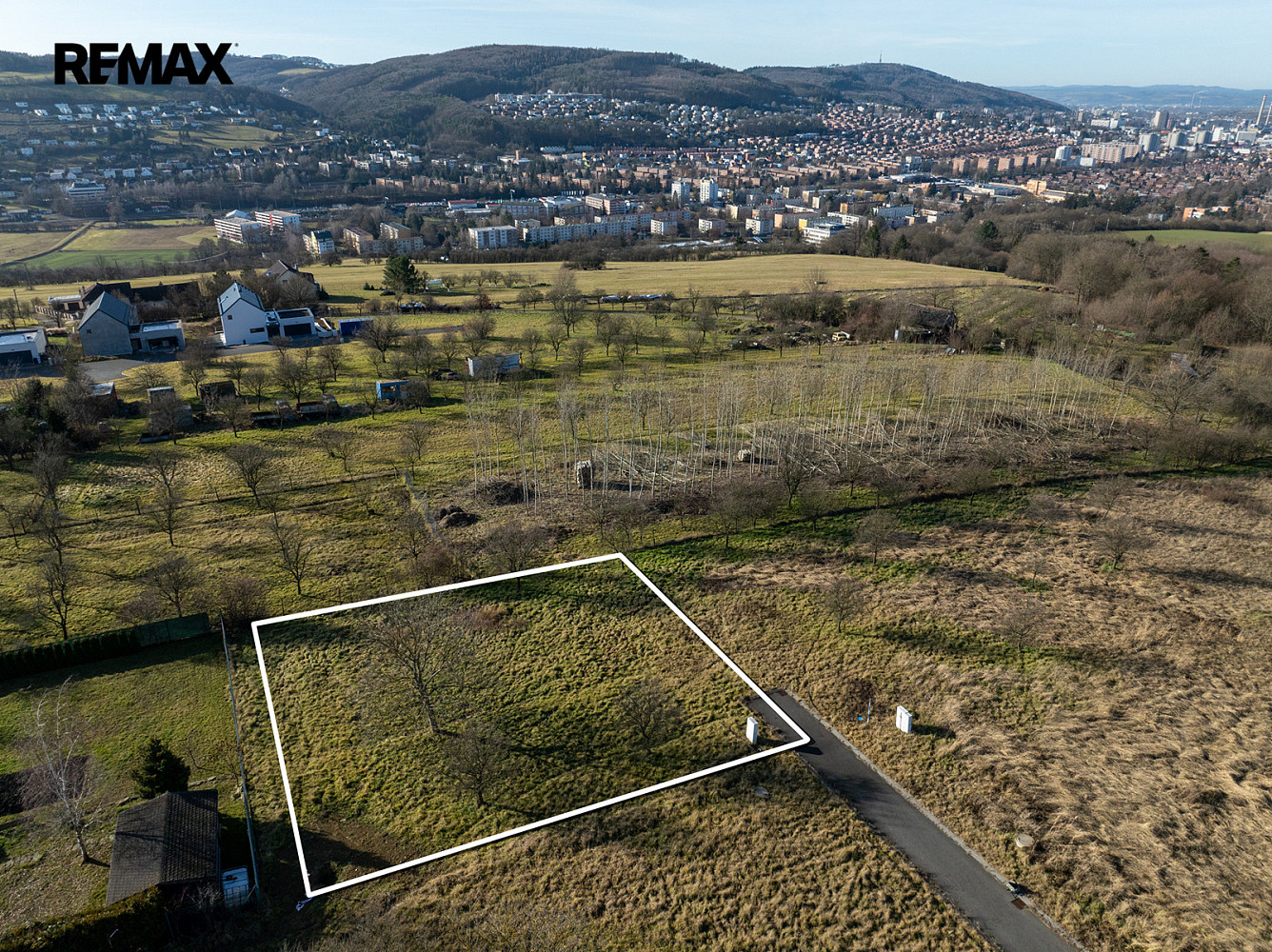 Prodej stavebního pozemku 749 m² — photo 3