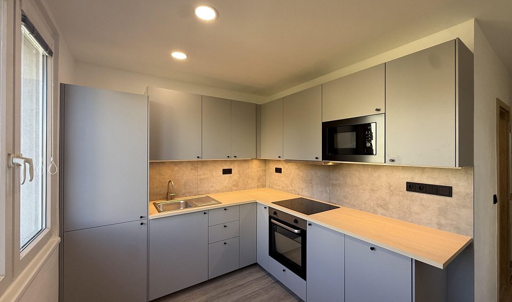 Pronájem bytu 3+1 66 m², Ústí nad Labem – fotka 1 z 14