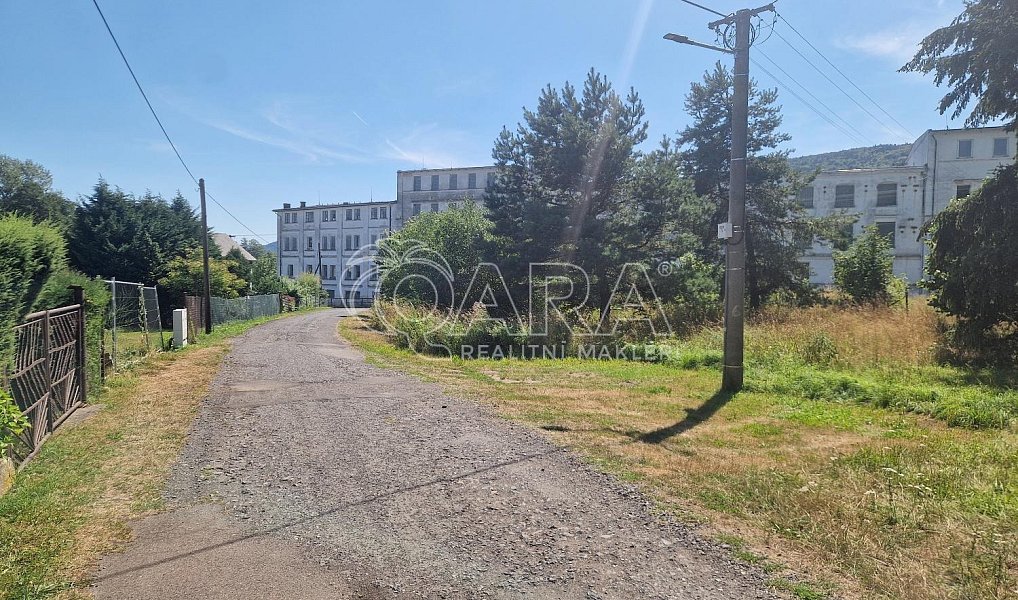 Prodej stavebního pozemku 1 409 m², Dolní Podluží – náhled fotky 2