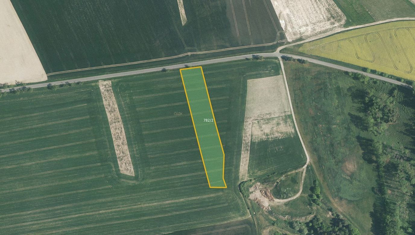 Prodej pole 5 212 m²