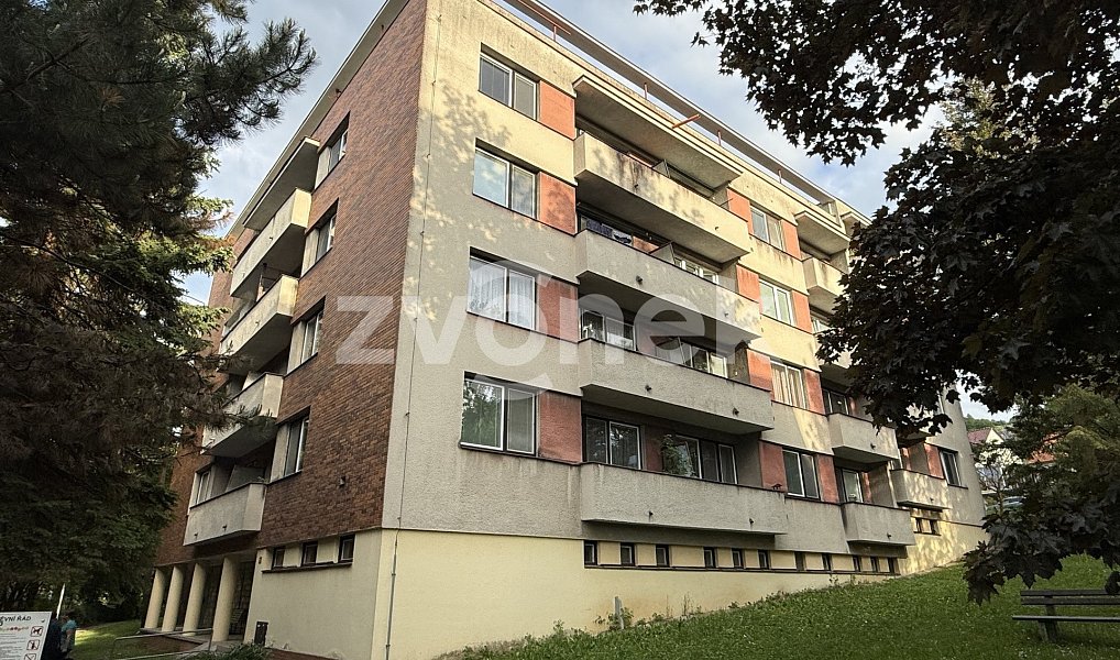 Pronájem bytu 3+1 90 m², Zlín – náhled fotky 2
