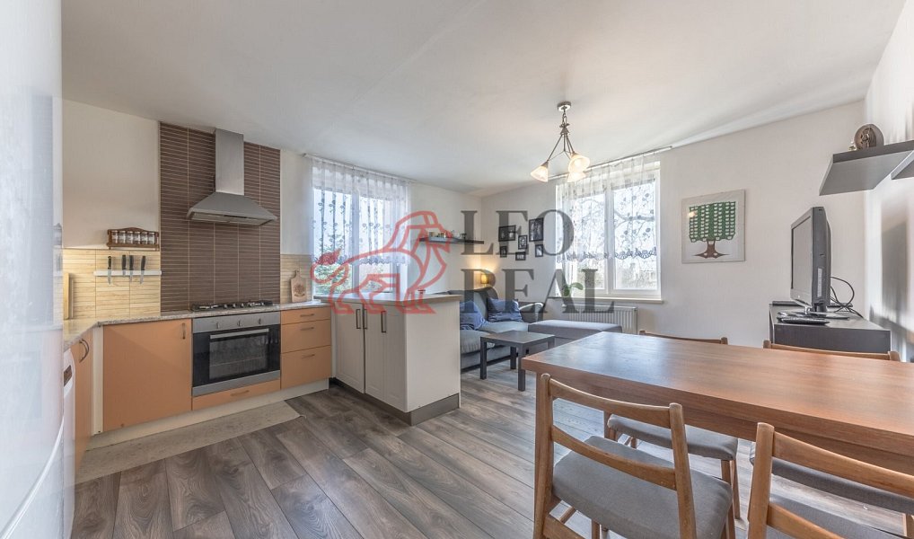 Prodej domu 200 m² s pozemkem 1 201 m², Mladá Boleslav – náhled fotky 4