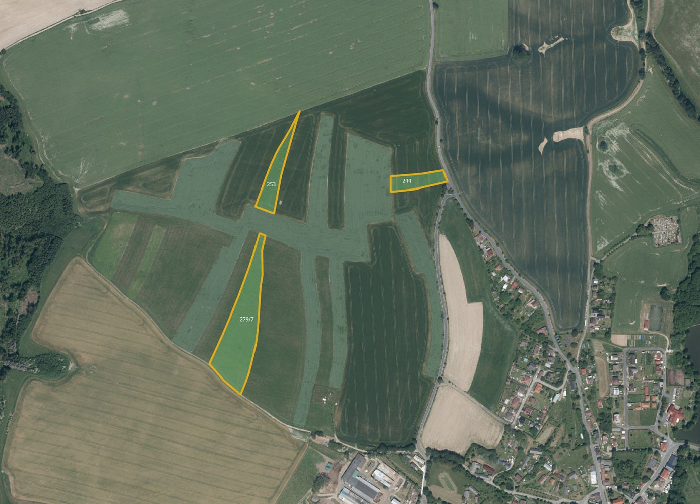 Prodej pole 19 228 m²