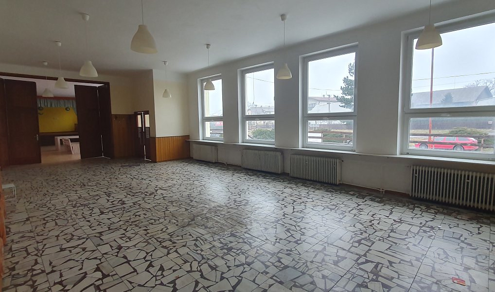 Prodej kanceláře 450 m², Březová – náhled fotky 3