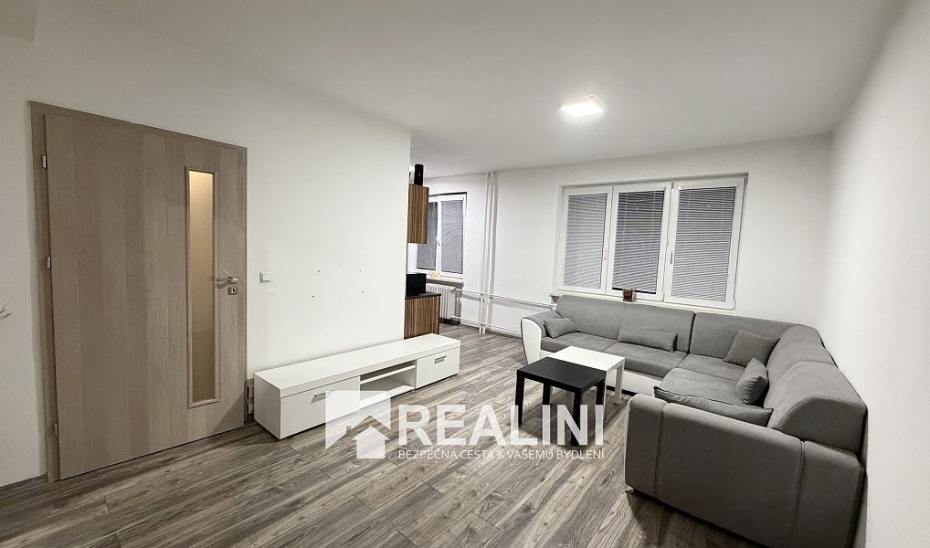Pronájem bytu 2+1 57 m², Třinec – náhled fotky 2