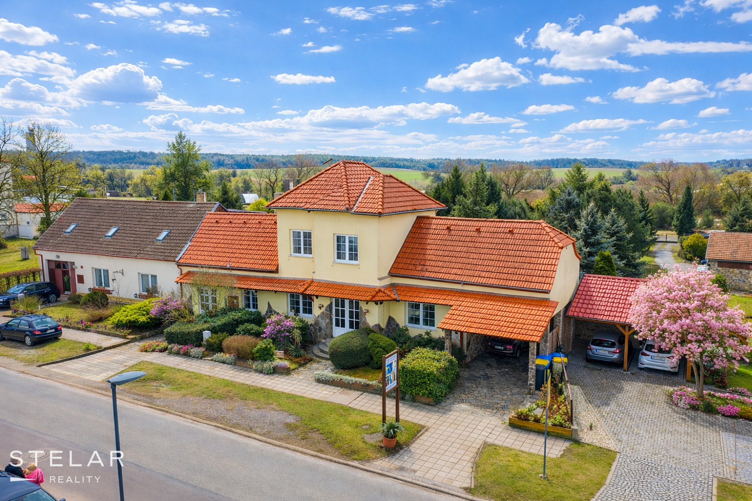 Prodej domu 665 m² s pozemkem 1 181 m² – fotografie 2
