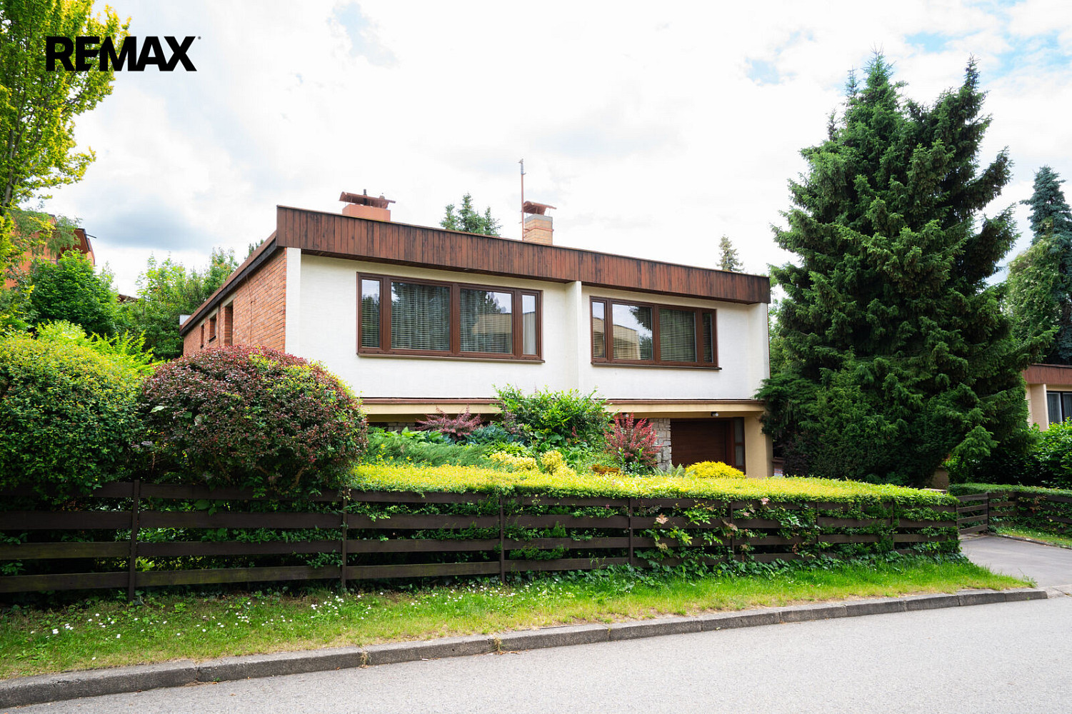Prodej domu 105 m² s pozemkem 684 m² – fotografie 2