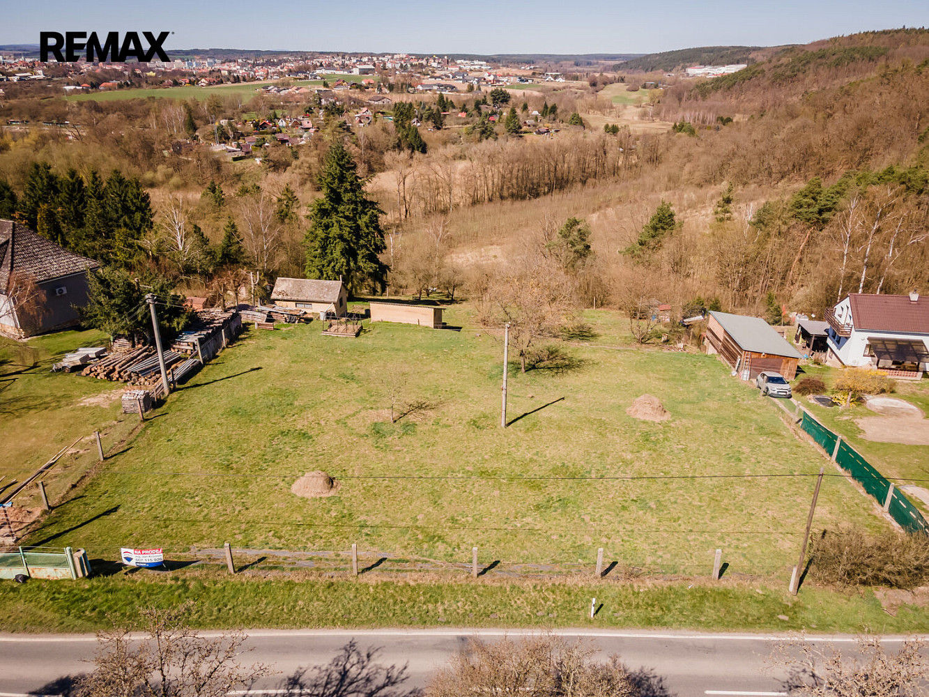 Prodej stavebního pozemku 1 621 m² – fotografie 2