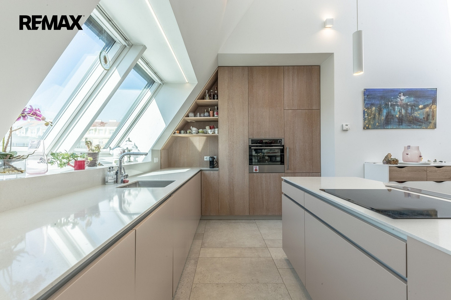 Prodej bytu 2+kk 80 m² — photo 2