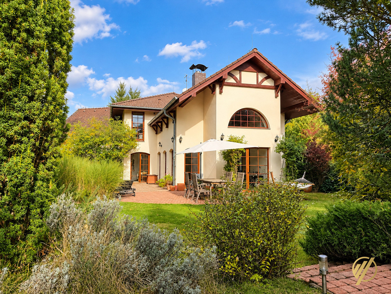 Prodej domu 254 m² s pozemkem 2 492 m²