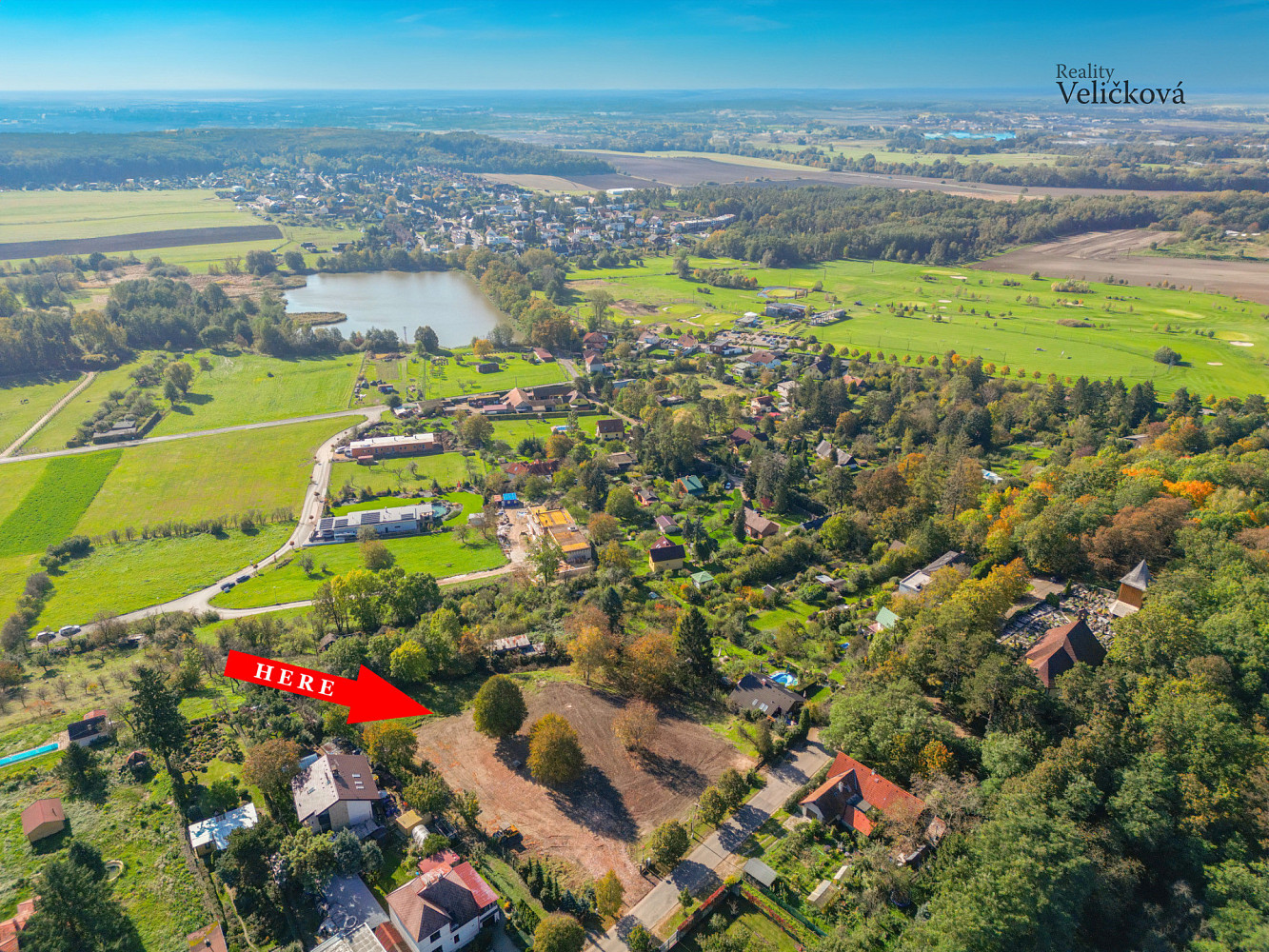 Prodej stavebního pozemku 2 195 m² – fotografie 3