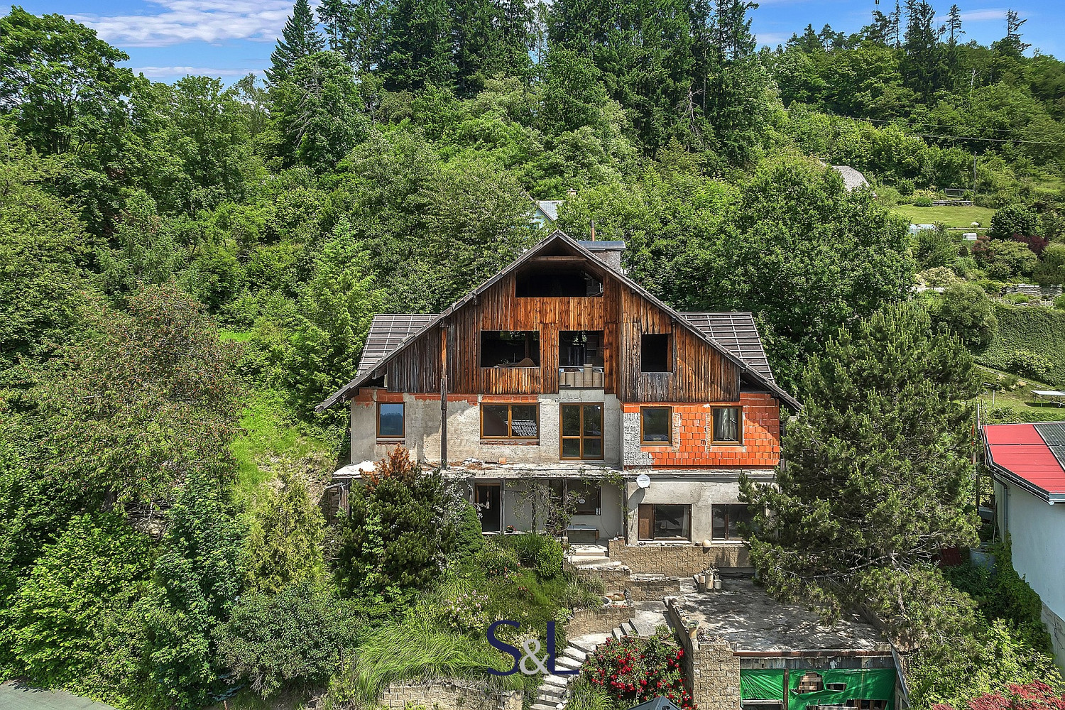 Prodej ubytovacího objektu 528 m²