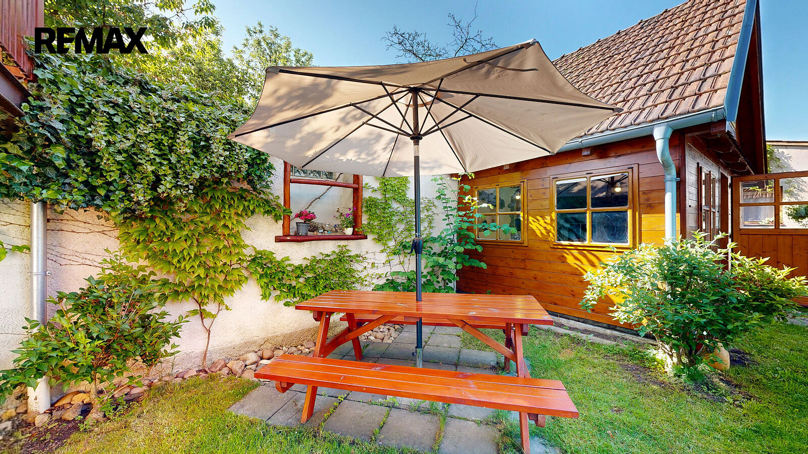 Prodej domu 281 m² s pozemkem 659 m² – fotografie 3