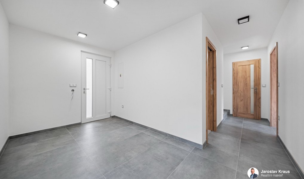 Prodej domu 134 m² s pozemkem 176 m², Nová Paka – náhled fotky 17