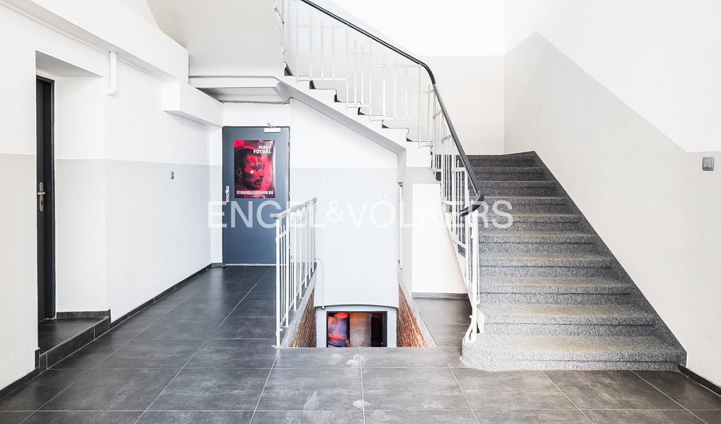 Pronájem skladovacích prostor 149 m², Praha – náhled fotky 2