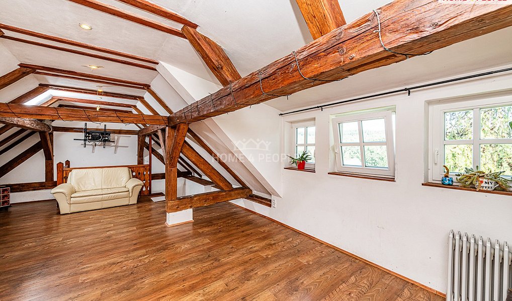 Prodej domu 190 m² s pozemkem 1 084 m², Vysoký Chlumec – náhled fotky 27
