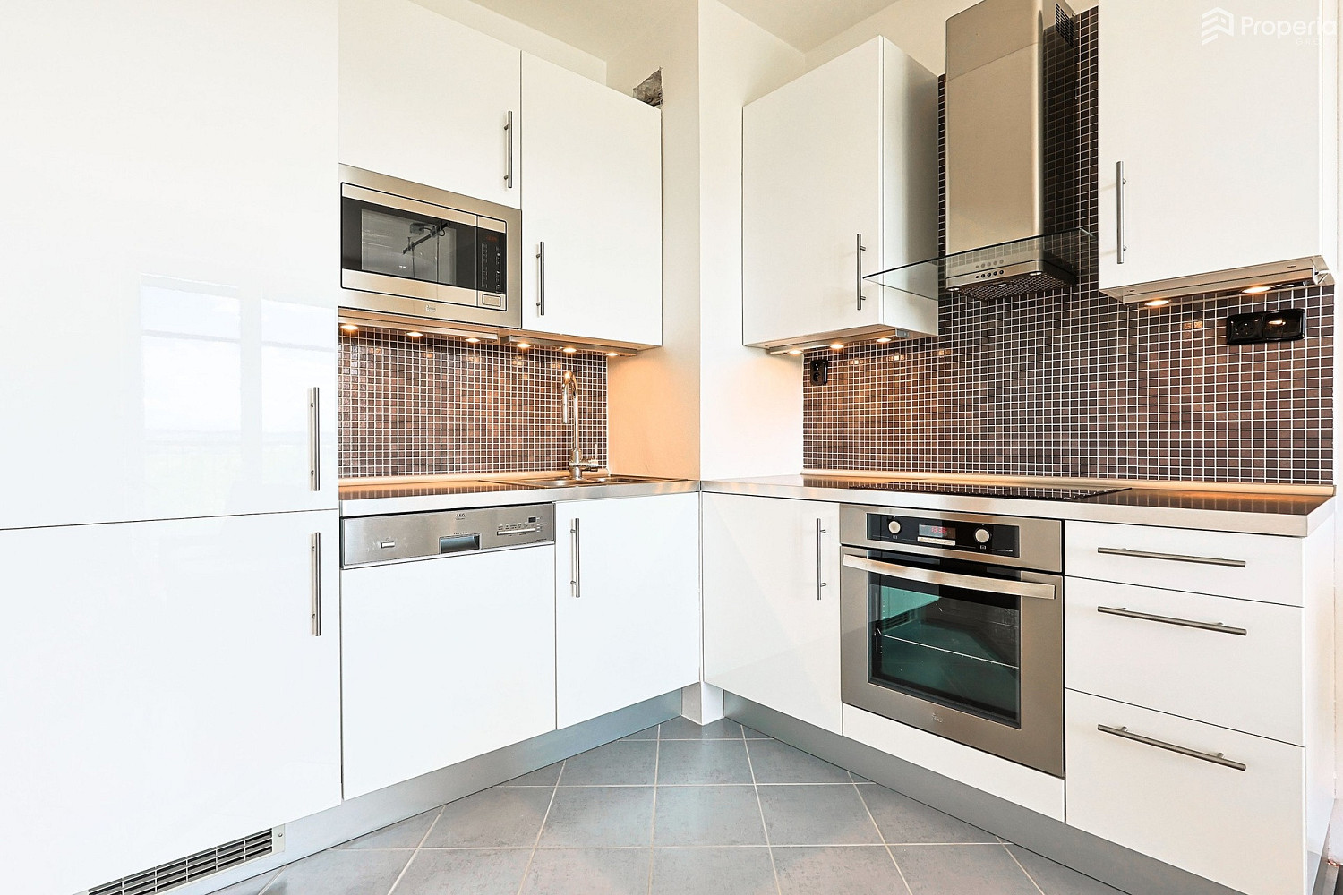Pronájem bytu 3+kk 76 m² — photo 4
