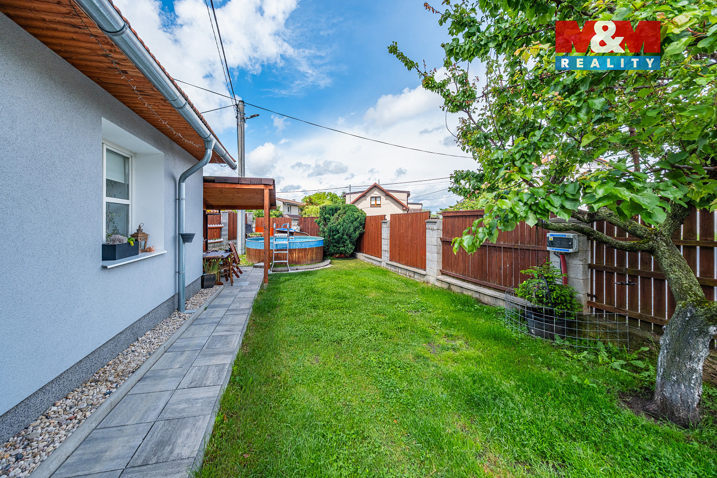 Prodej domu 76 m² s pozemkem 437 m² – fotografie 2
