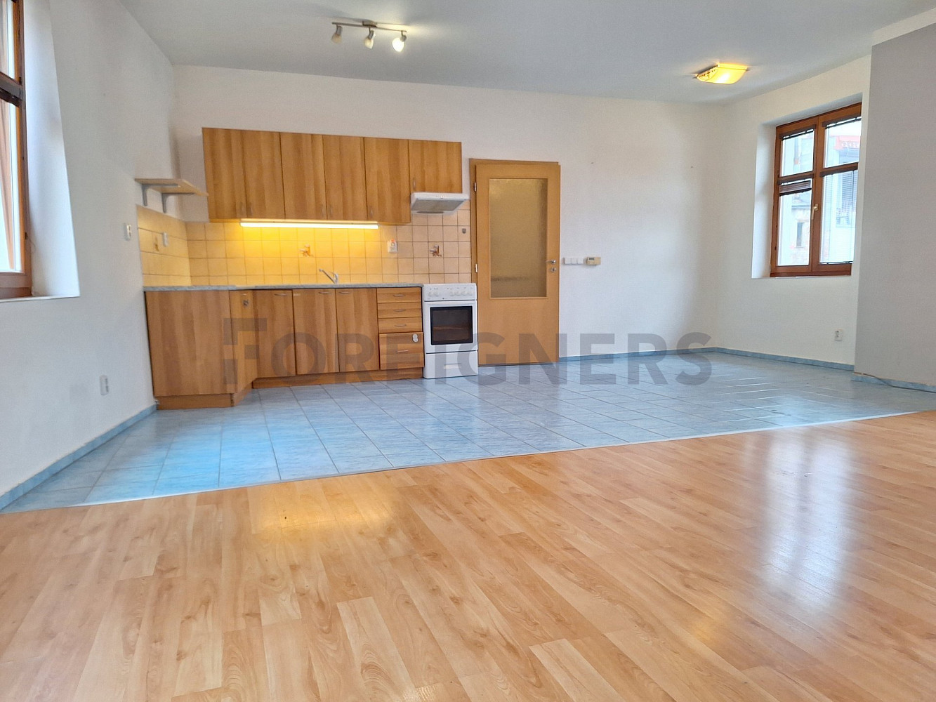 Pronájem bytu 2+kk 66 m² – fotografie 2