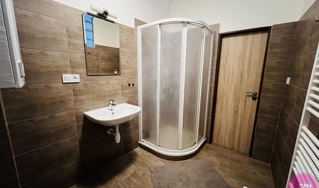 Pronájem bytu 2+1 100 m², Olomouc – náhled fotky 12