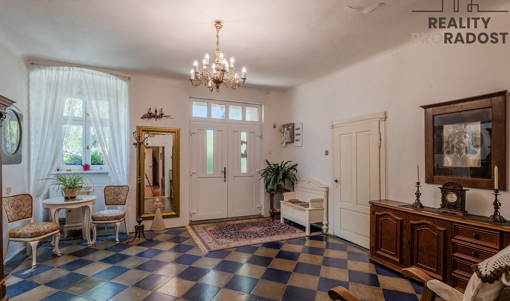 Prodej domu 292 m² s pozemkem 1 719 m², Kučerov – náhled fotky 18