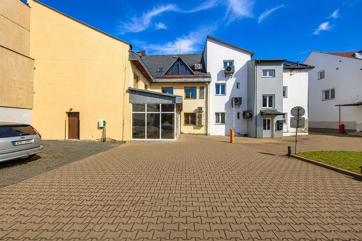 Komerční nemovitost v centru Jeseníku s výnosem a přesahem – pohled 5