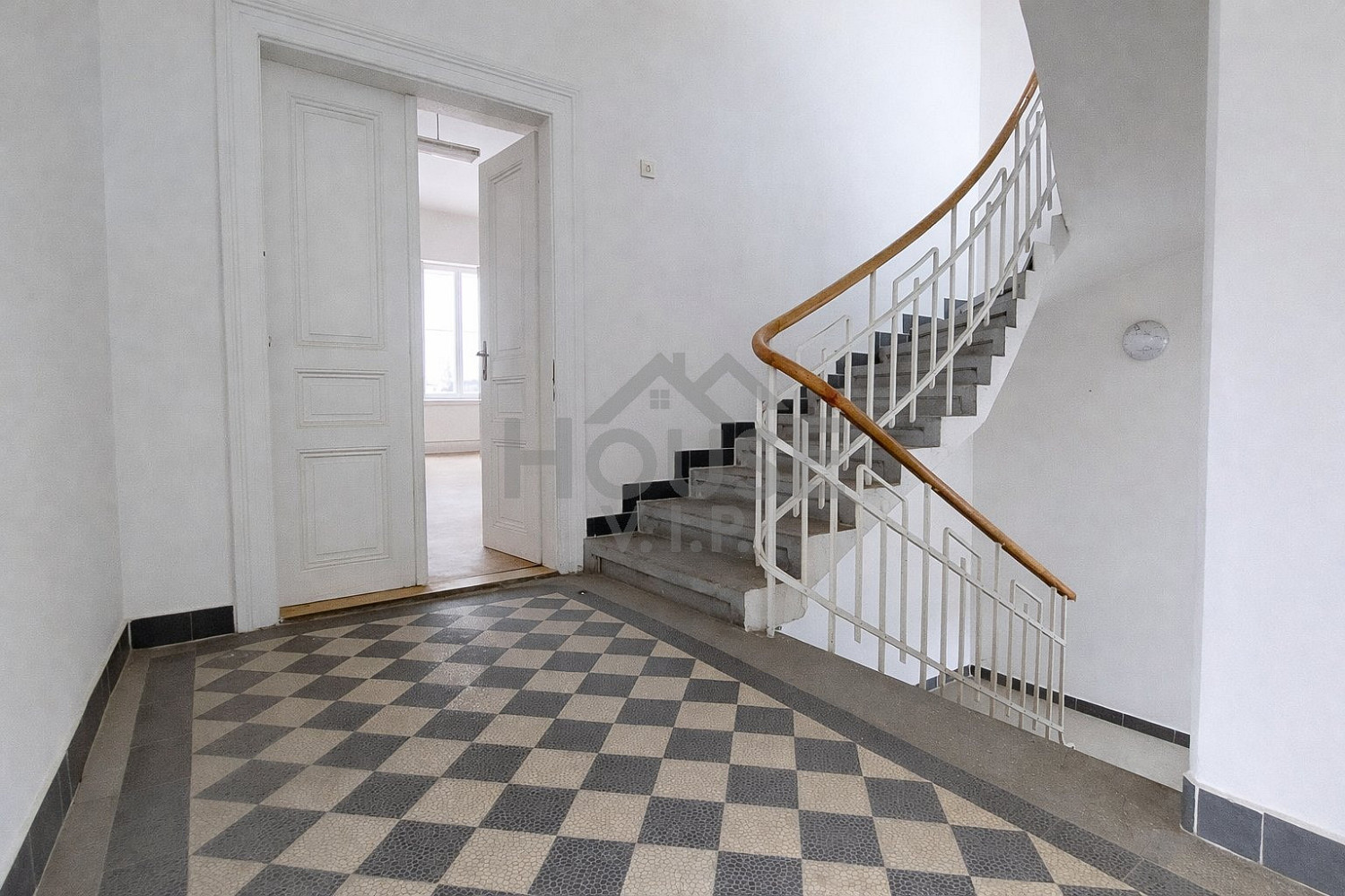 Prodej ubytovacího objektu 564 m² — photo 3