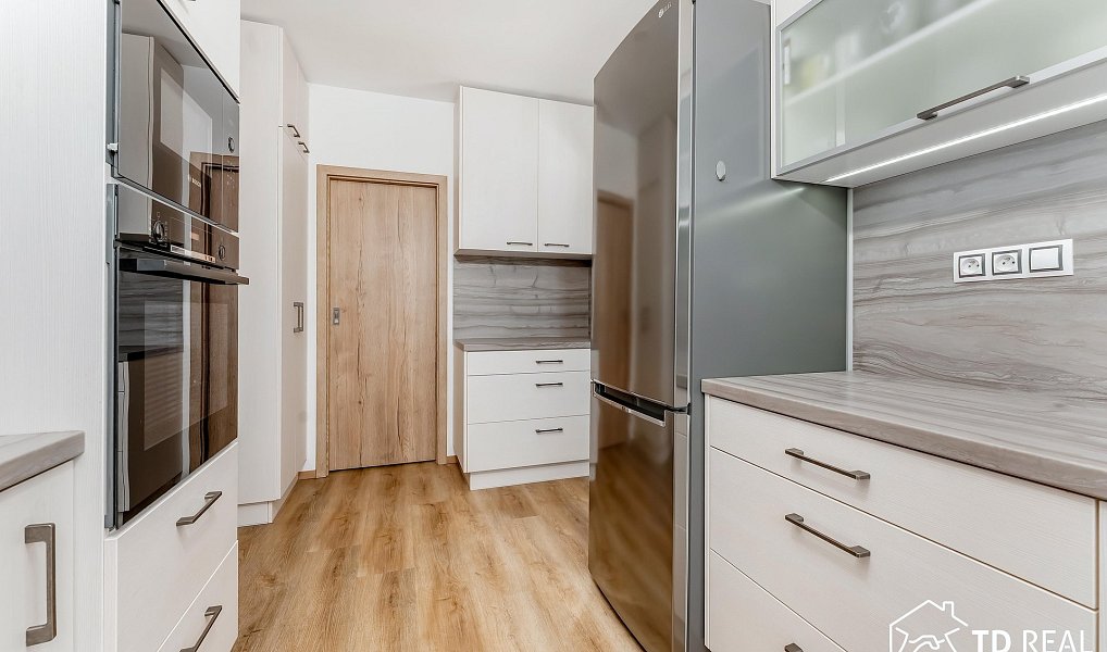 Prodej domu 207 m² s pozemkem 1 077 m², Syrovice – náhled fotky 11