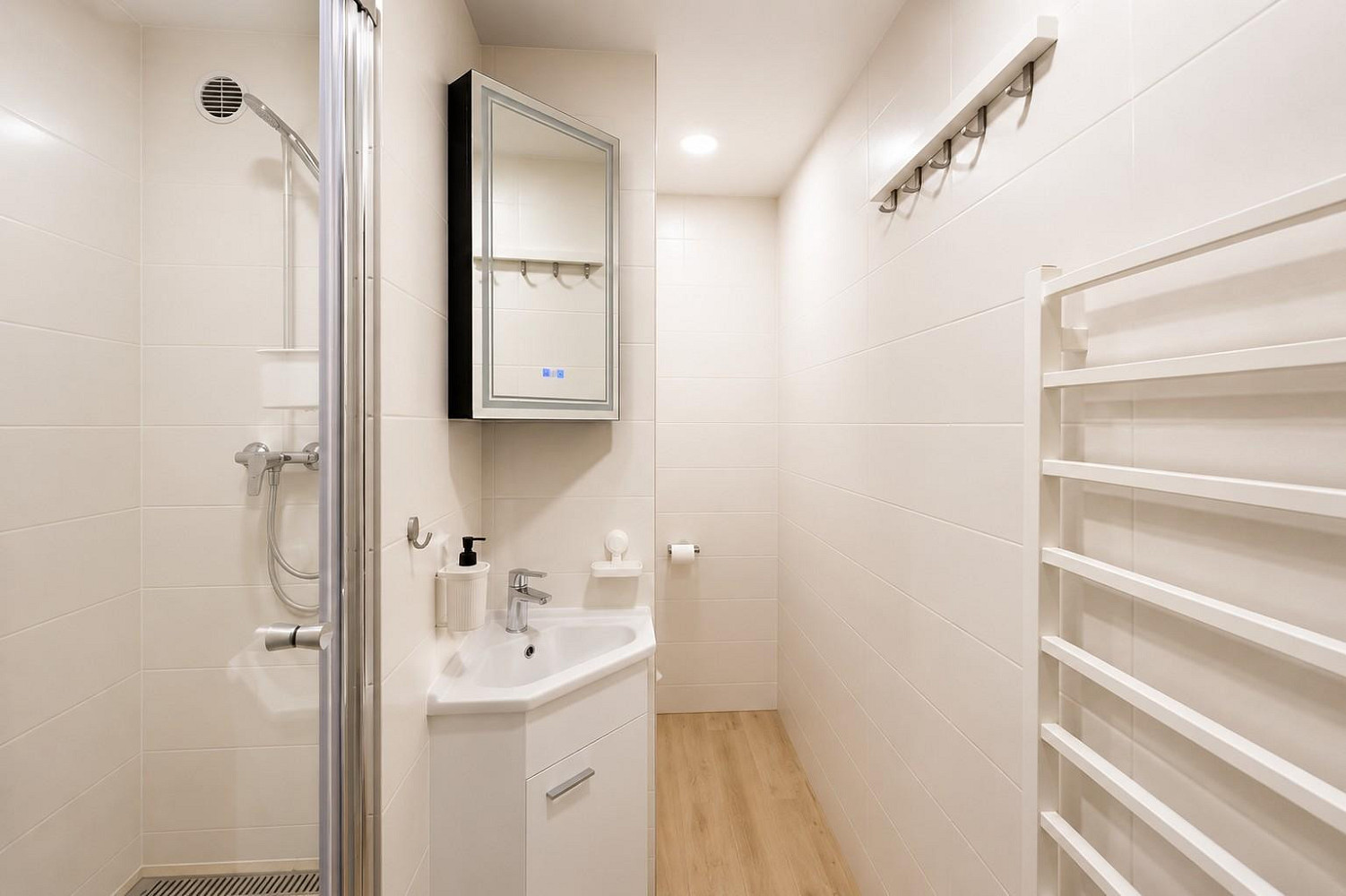 Pronájem bytu 2+1 47 m² — photo 4