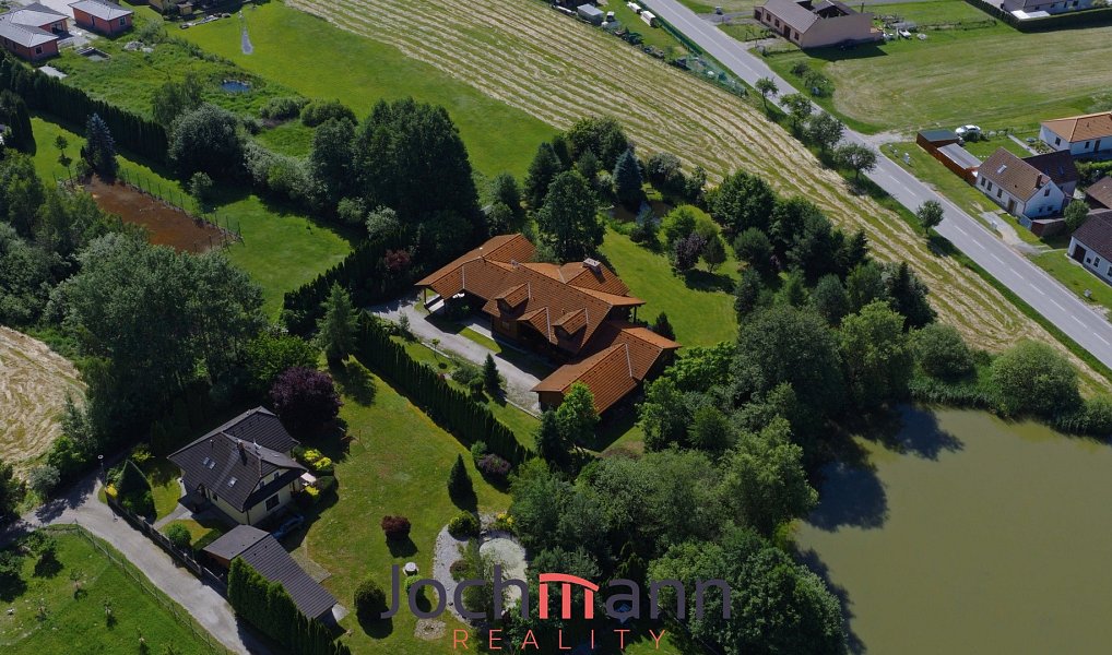 Prodej domu 800 m² s pozemkem 3 947 m², Trhové Sviny – náhled fotky 34