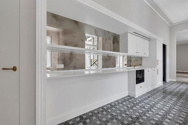 Pronájem kanceláře 383 m²