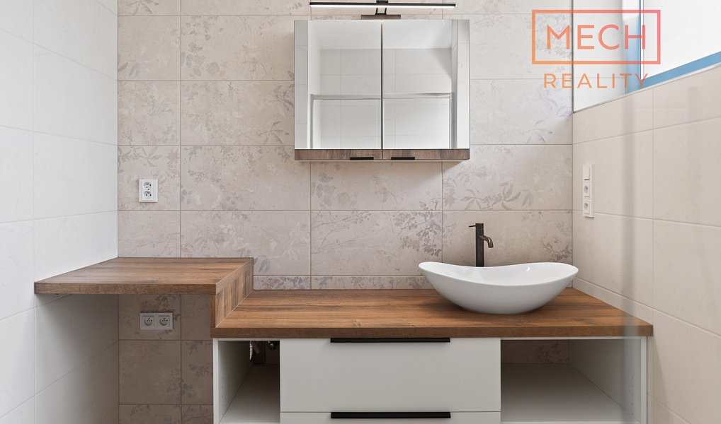 Prodej domu 100 m² s pozemkem 564 m², Znojmo – náhled fotky 14