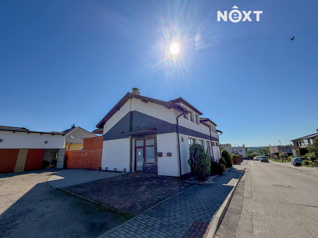 Pronájem obchodních prostor 107 m²