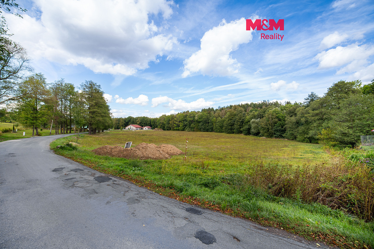 Prodej stavebního pozemku 3 734 m²