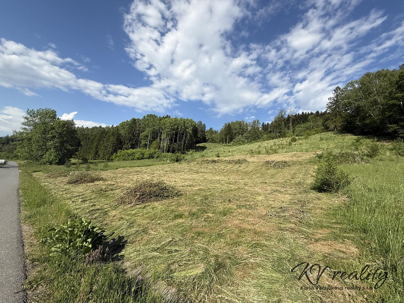 Prodej stavebního pozemku 2 493 m²