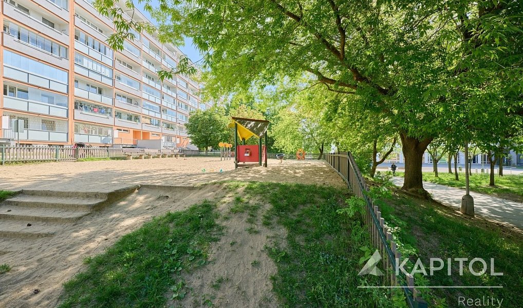 Prodej bytu 4+1 90 m², Praha – náhled fotky 21