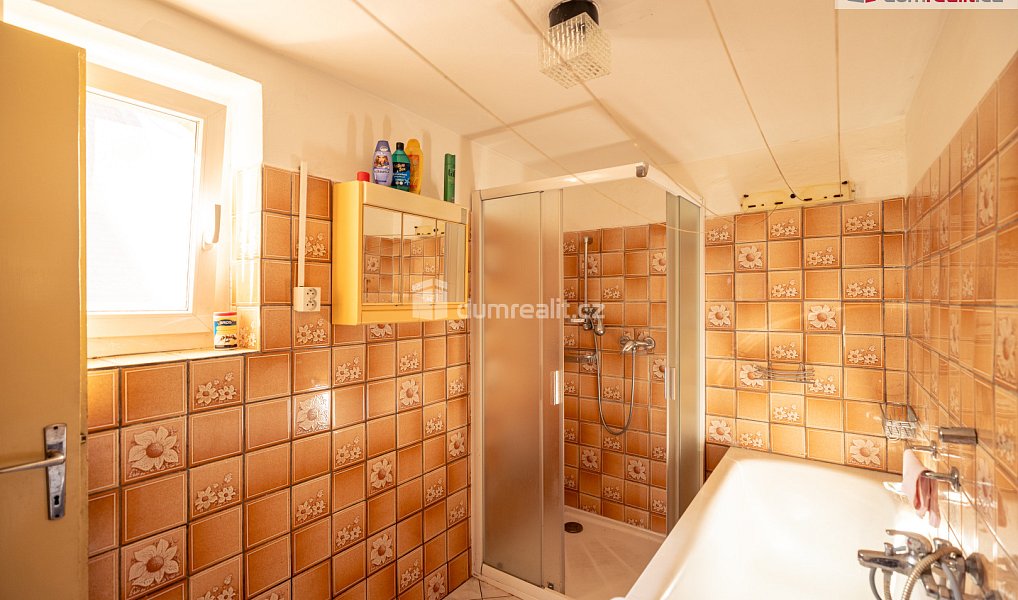 Prodej domu 115 m² s pozemkem 1 316 m², Dobrovíz – náhled fotky 28