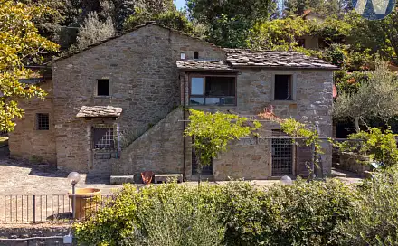 Prodej domu 234 m² s pozemkem 15 000 m², Cortona, Provincie Arezzo, Itálie