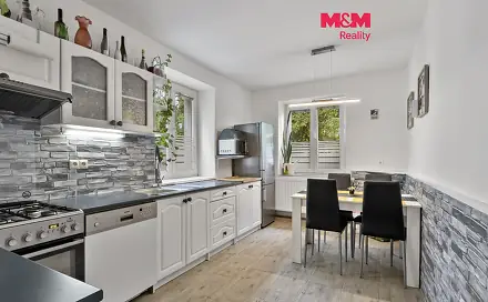 Prodej bytu 3+1 74 m², Gen. Svobody, Nový Bor - Arnultovice, okres Česká Lípa