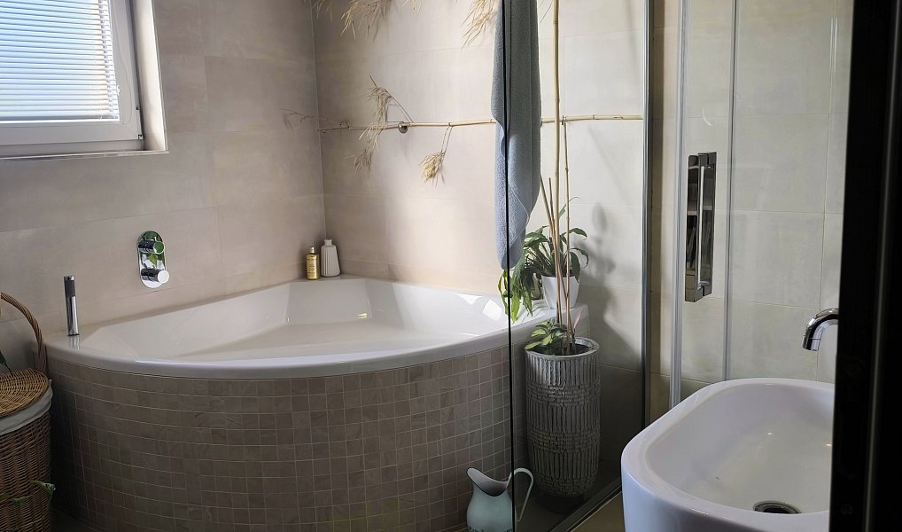 Pronájem domu 170 m², Bašť – náhled fotky 21