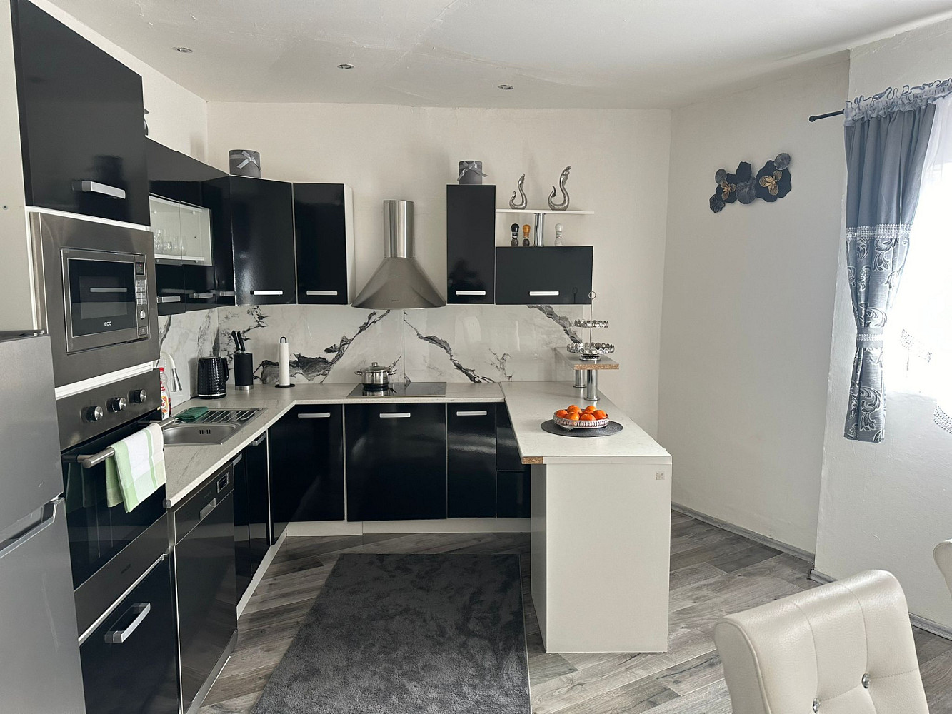 Prodej nájemního domu, činžáku 194 m²
