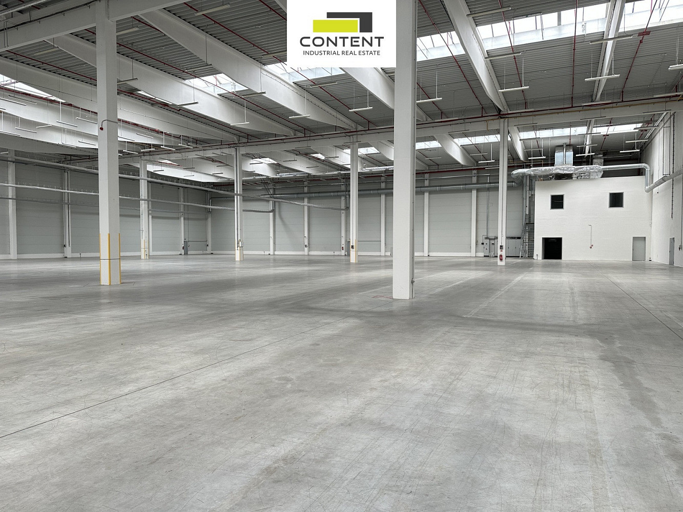Pronájem výrobních prostor 8 413 m² – fotografie 3